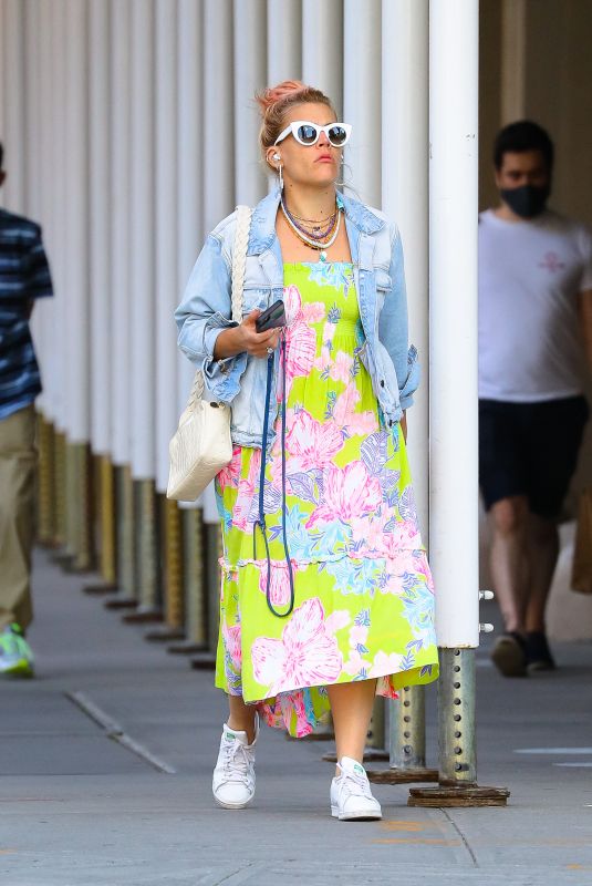 BUSY PHILIPPS Out and About in New York 06/15/2021