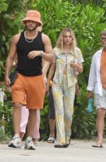 DELILAH HAMLIN Out with Friends in Tulum 06/16/2021