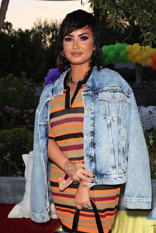 DEMI LOVATO at Vas J Morgan