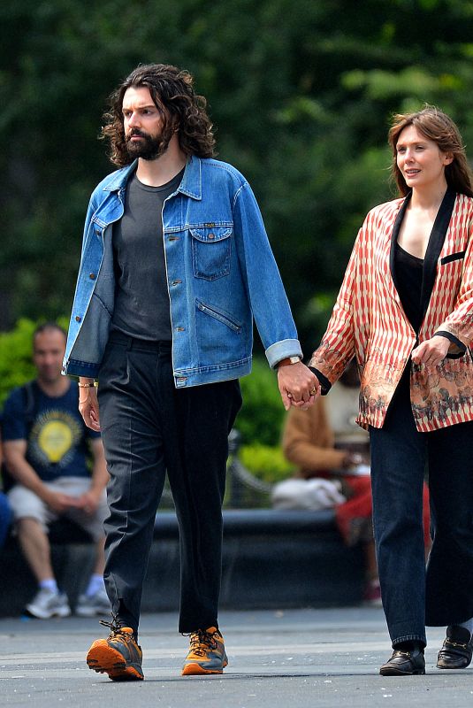 ELIZABETH OLSEN and Robbie Arnett Out in New York 06/16/2021
