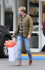 ELLEN DEGENERES Out and About in Montecito 06/06/2021