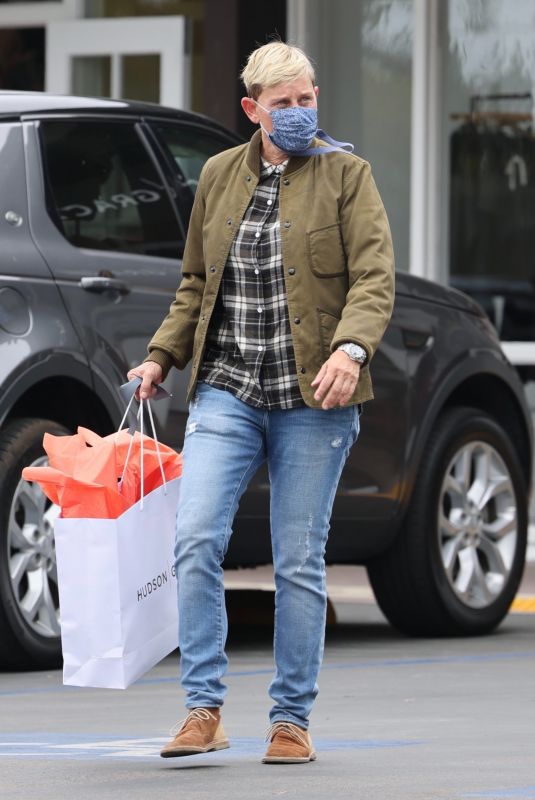 ELLEN DEGENERES Out and About in Montecito 06/06/2021