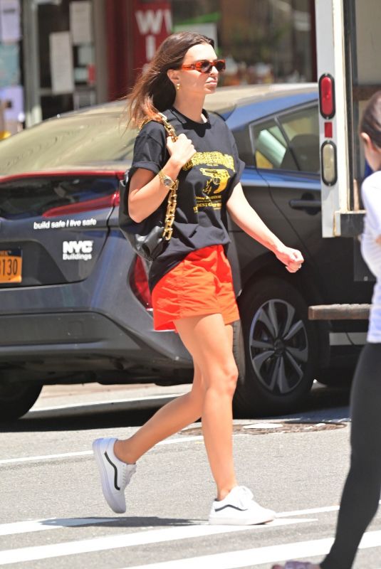 EMILY RATAJKOWSKI Out and About in New York 06/24/2021