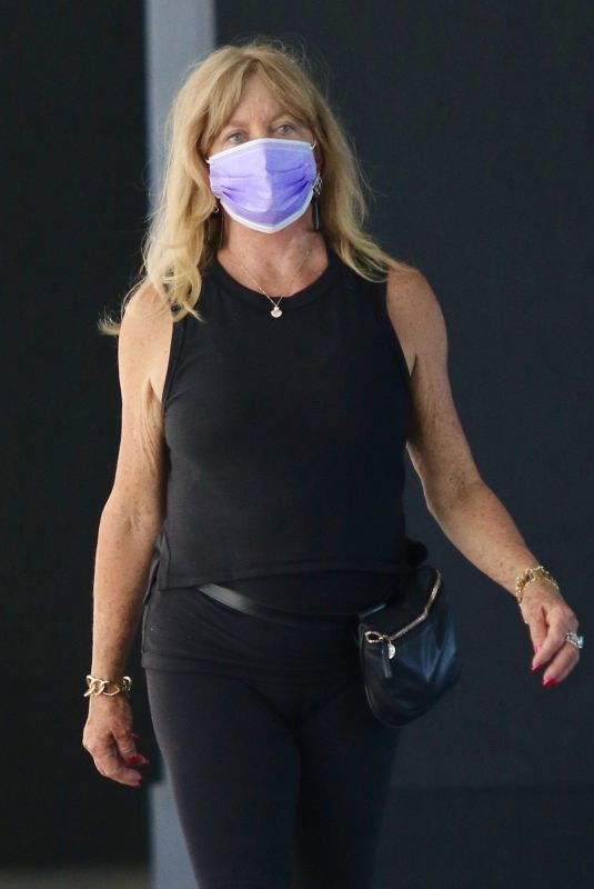 GOLDIE HAWN Out and About in New York 06/06/2021