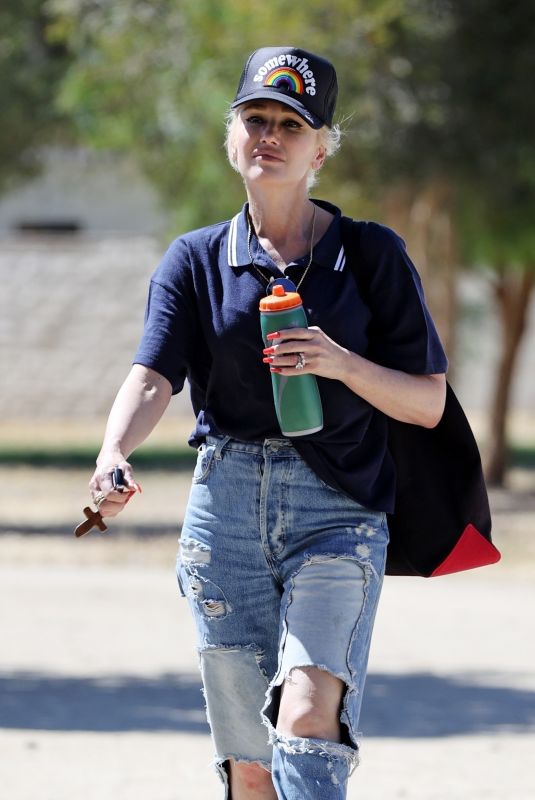 GWEN STEFANI in Ripped Denim Out in Santa Monica 06/12/2021