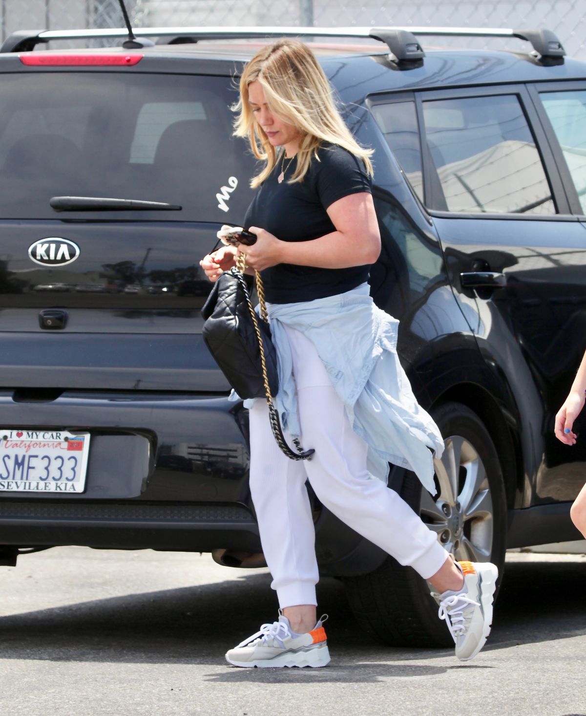 HILARY DUFF Arrives at a Private Gym in Studio City 06/15/2021 – HawtCelebs