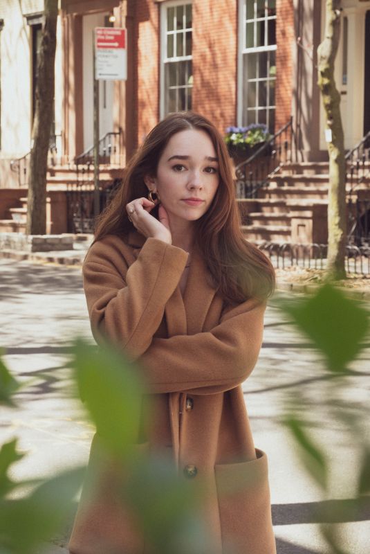 HOLLY TAYLOR for Rose & Ivy Journal, June 2021