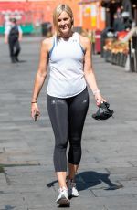JENNI FALCONER Leaves  Smooth FM in London 06/09/2021