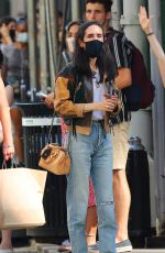 JENNIFER CONNELLY Hailing a Taxi in New York 06/06/2021