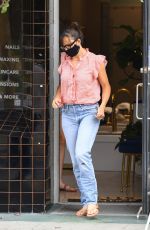 JENNIFER GARNER at a Hair Salon in Brentwood 06/29/2021