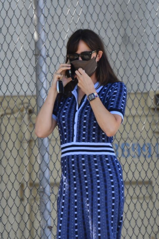 JENNIFER GARNER Out and About in Brentwood 06/24/2021