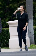 JENNIFER GARNER Out for Coffee in Brentwood 06/07/2021