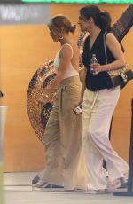 JENNIFER LOPEZ Out and About in Los Angeles 06/15/2021