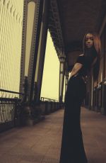 JUSTINE SKYE in L