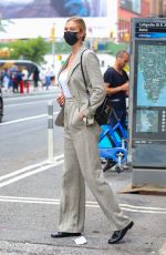 KARLIE KLOSS Out and About in New York 06/02/2021