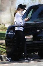 KATHERINE SHWARZENEGGER Out in Santa Monica 06/09/2021