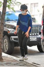 KATIE HOLMES Arrives at Her Apartment in New York 06/15/2021