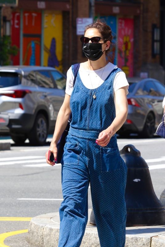 KATIE HOLMES in a Blue Overalls Out in New York 6/05/2021