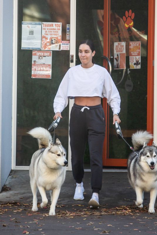 KAYLA ISTINES Out with Her Dogs in Adelaide 06/25/2021