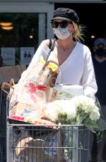 KIMBERLY STEWART Shopping at Bristol Farms in Beverly Hills 06/13/2021