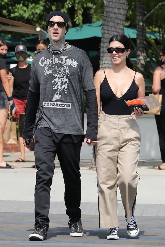 KOURTNEY KARDASHIAN and Travis Barker at Malibu Country Mart 066/16/2021