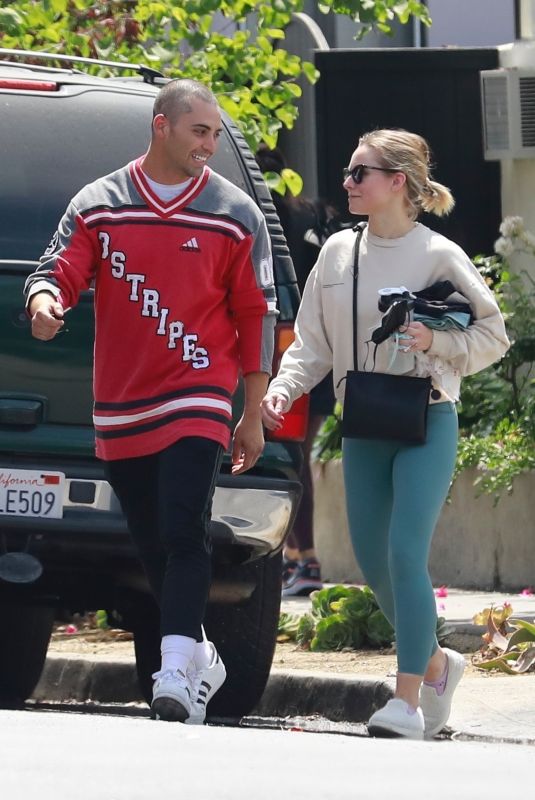 KRISTEN BELL and Benjamin Levy Aguilar Arrives ata  Gym in Los Feliz 06/07/2021