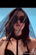LAURA MARANO - Instagram Photos 05/31/2021