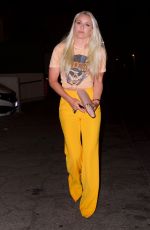 LINDSEY VONN Arrives at Craig