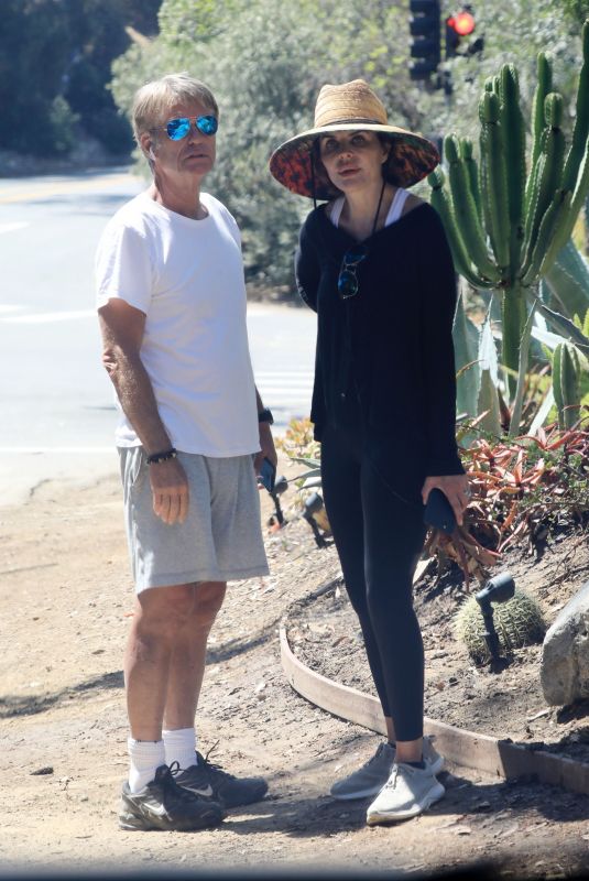 LISA RINNA and Harry Hamlin Out Hiking in Beverly Hills 06/04/2021