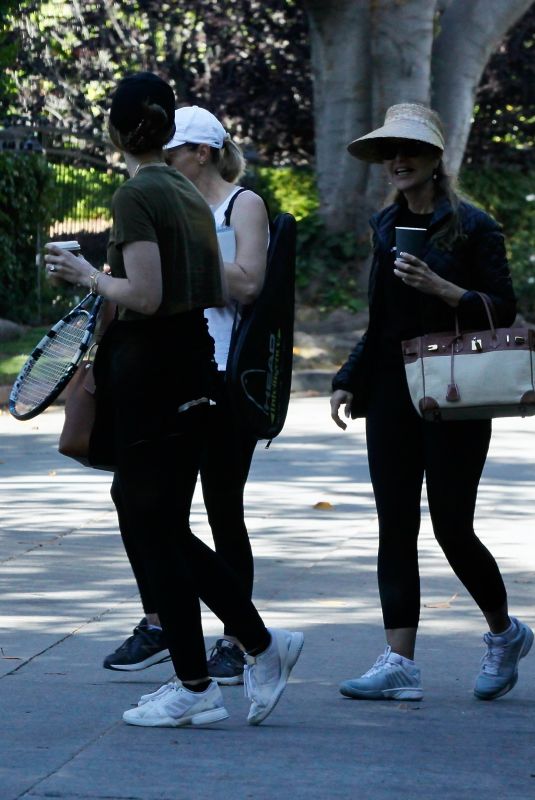 MARIA SHRIVER Playing Tennis with Her Daughters KATHERINE and CHRISTINA SCHWARZENEGGER in Brentwood 06/14/2021