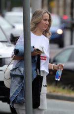 MOLLY MAE HAGUE Leaves a Hair Salon in Wilmslow 06/28/2021