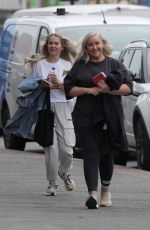MOLLY MAE HAGUE Leaves a Hair Salon in Wilmslow 06/28/2021