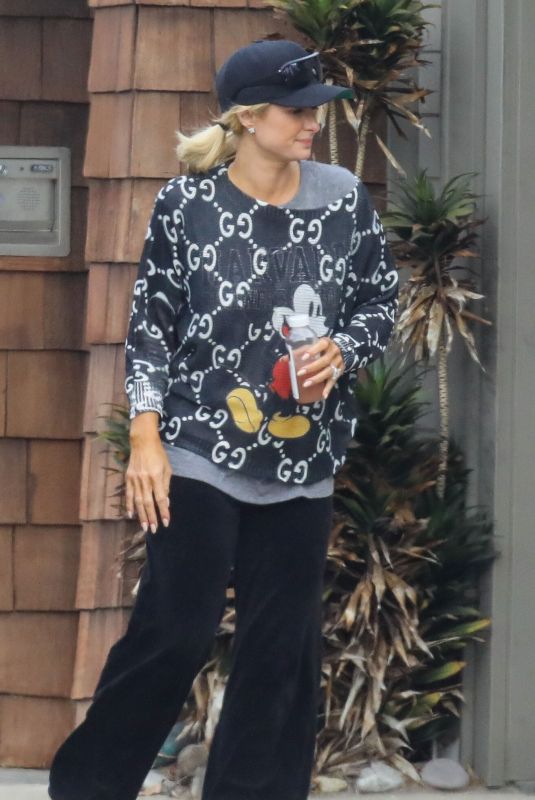 PARIS HILTON Out and About in Malibu 05/31/2021