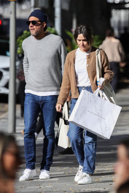 ROSE BYRNE and Bobby Cannavale Out Shopping in Sydney 06/18/2021