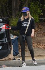 SARAH MICHELLE GELLAR Out Shopping in Los Angeles 05/31/2021