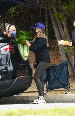 SARAH MICHELLE GELLAR Out Shopping in Los Angeles 05/31/2021