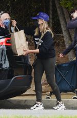 SARAH MICHELLE GELLAR Out Shopping in Los Angeles 05/31/2021