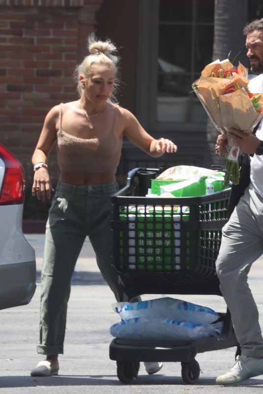 SHARNA BURGESS and Brian Austin Green Shopping at Ralphs in Malibu 06/14/2021