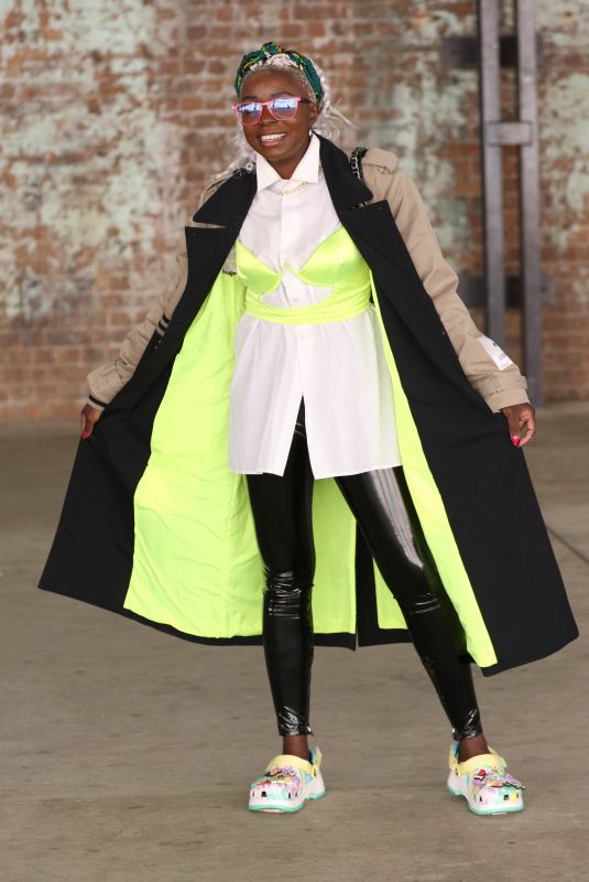 SUZAN MUTESI at Sydney Fashion Week 06/01/2021