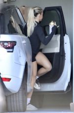 TAMMY HEMBROW Arrives at Her Office in Brisbane 06/11/2021