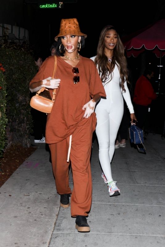 WINNIE HARLOW Leaves Zack Bia