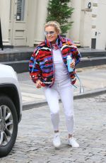 YOLANDA HADID Leaves Bella
