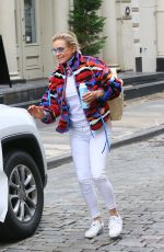 YOLANDA HADID Leaves Bella