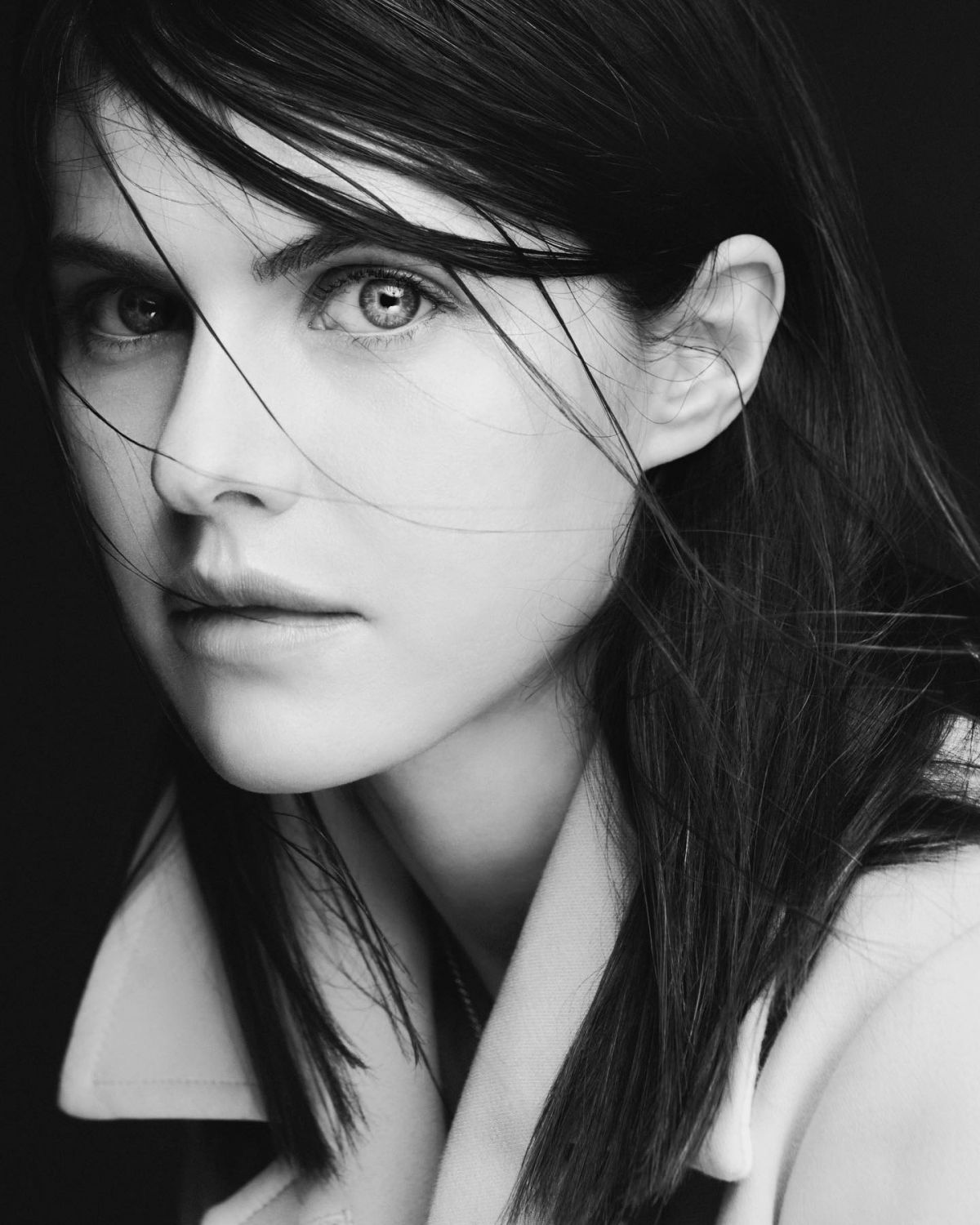 alexandra-daddario-for-the-laterals-july-2021-0.jpg