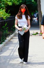 ANNE HATHAWAY Out and About in New York 070/26/2021