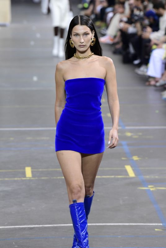 BELLA HADID at Off-White F/W 2021/2022 Fashion Show in Paris 07/04/2021