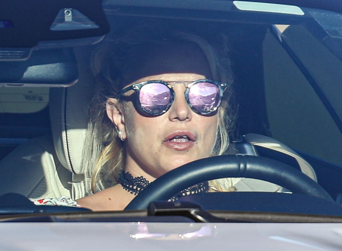 BRITNEY SPEARS Out Driving in Thousand Oaks 07/27/2021.