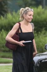 CAMERON DIAZ Leaves a Friend