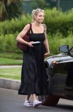 CAMERON DIAZ Leaves a Friend