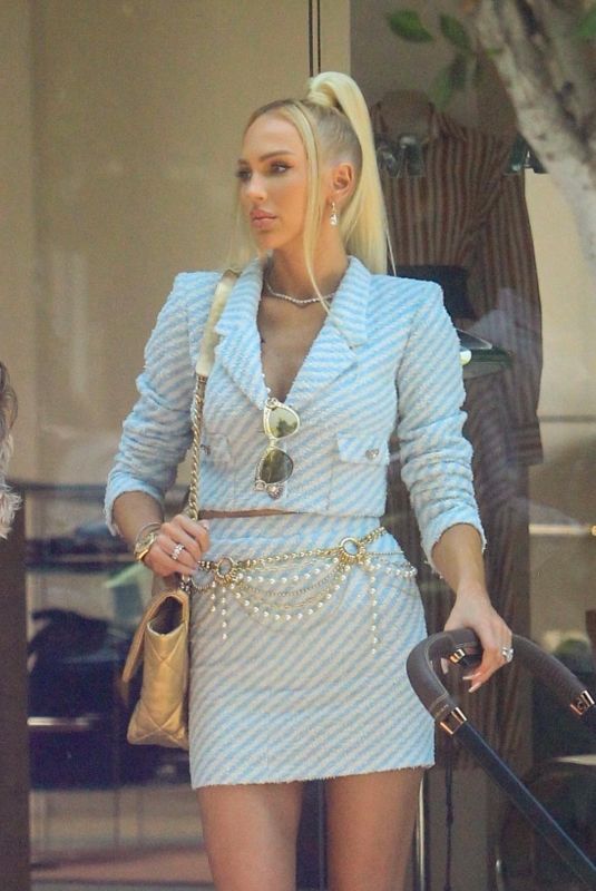 CHRISTINE QUINN Filming Selling Sunset Show on Melrose Place in Hollywood 07/10/2021